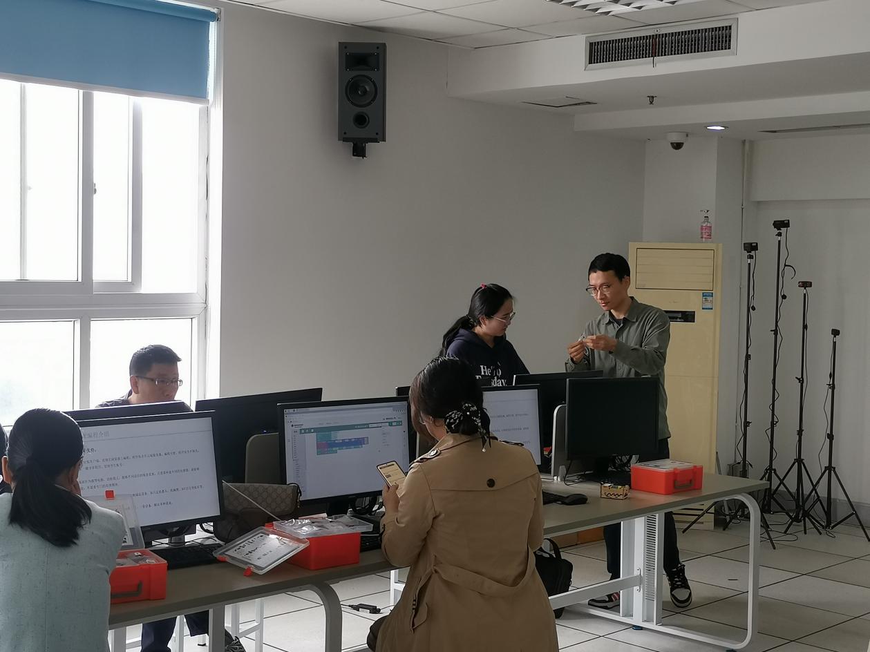 8b4c9b1c8727a930b64141ab3e66122