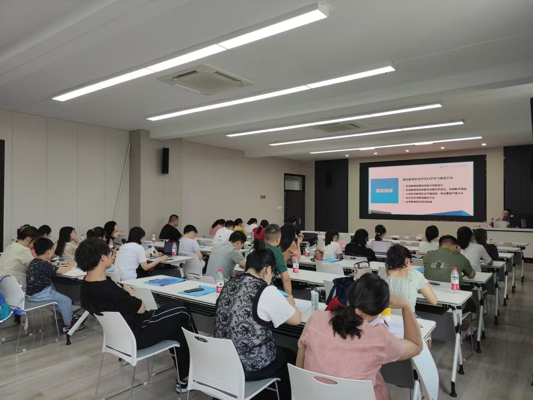 8235142994b25a5ecd380fc4e3968f1