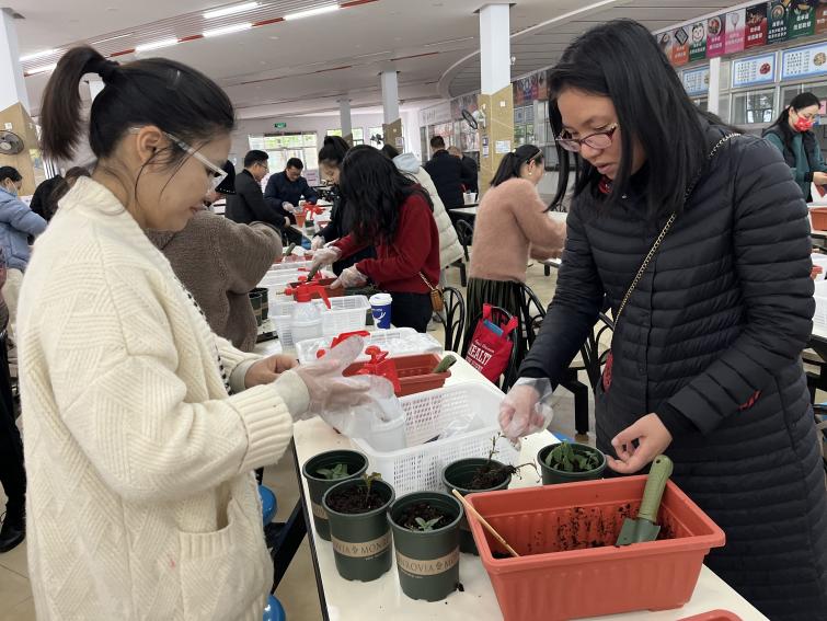 7893dbecf01a183c2aea16db727d94f