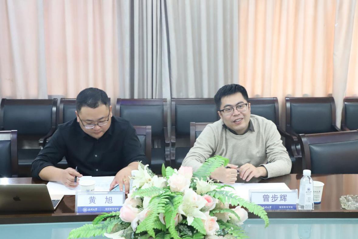 6e670006a4e3bd31a0eb46fc93c9586