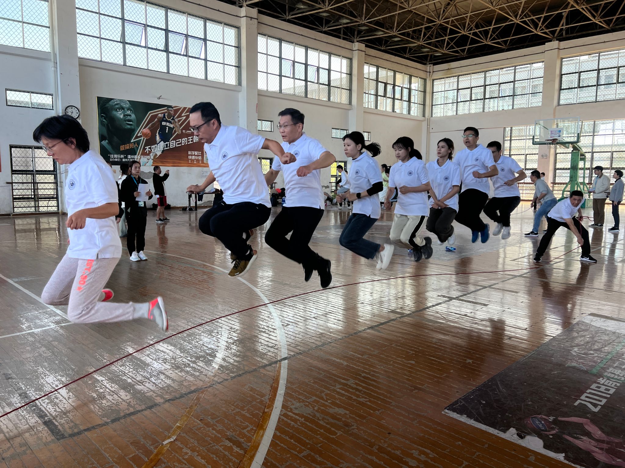 35bed81e0e6f92996a7e28593046ff2