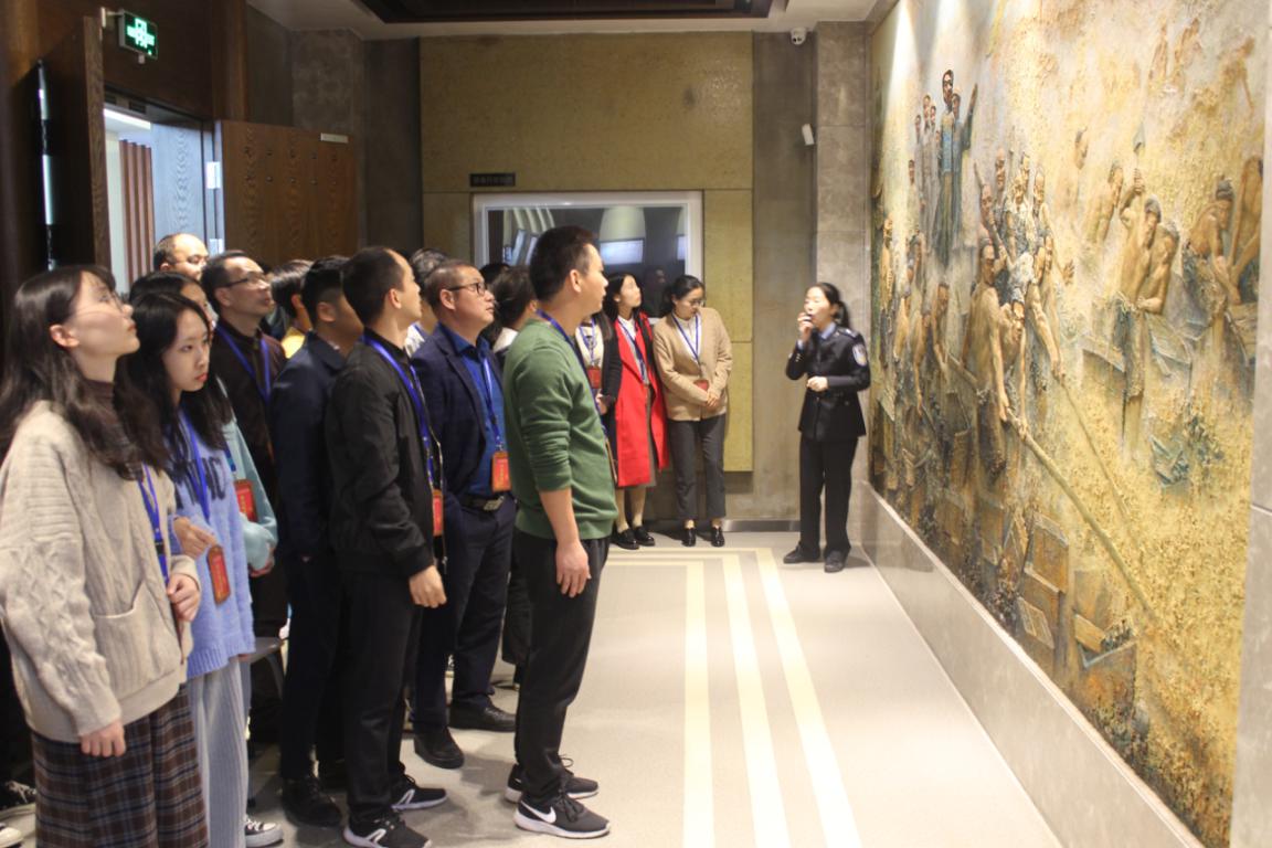 mmexport1574408901411