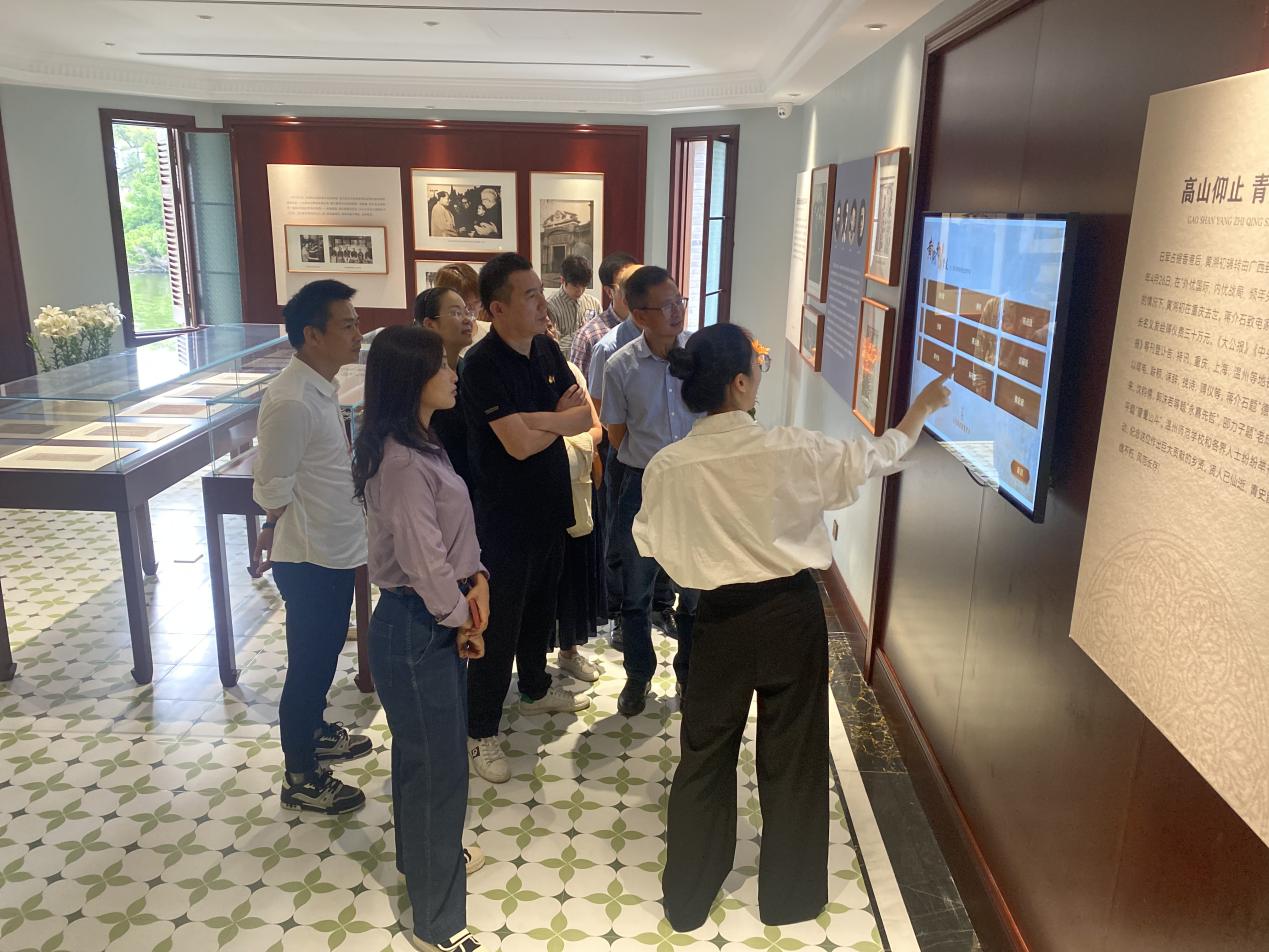 ce9456bb5644e69ee304675b322f521