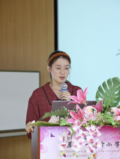 夏春春老师照片