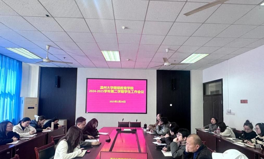 15663c316159c884acb125f5ae05250e