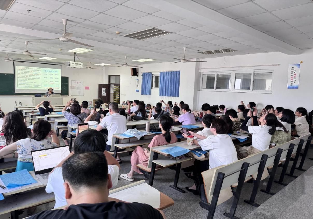 8660aa39a3383a3eba9e1ef50ca1133